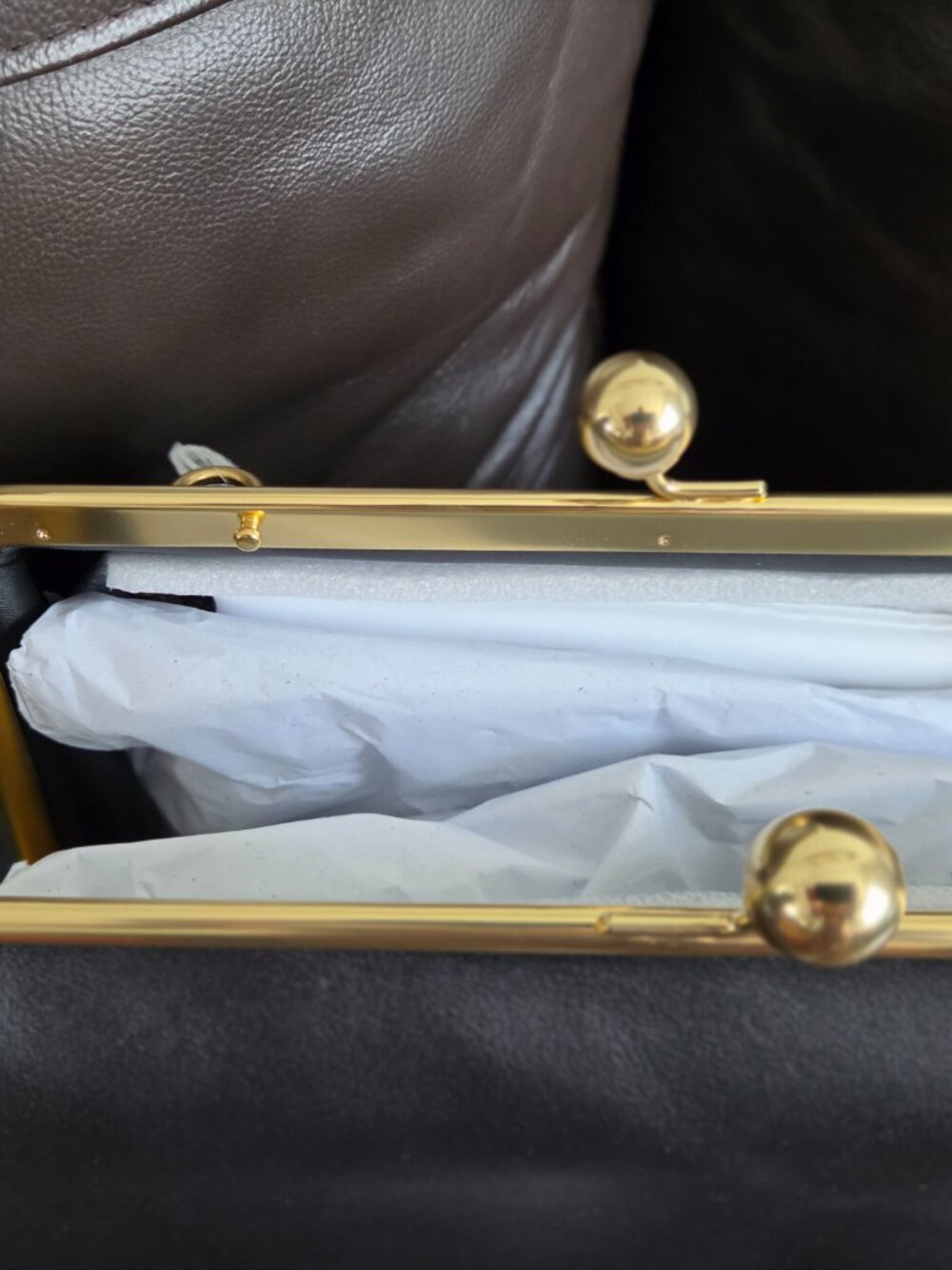Handbag - Picture 2 of 12